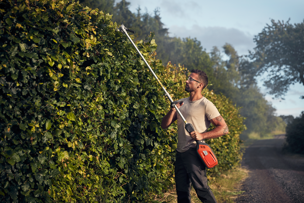 Husqvarna 325iLK med trimmertillsats