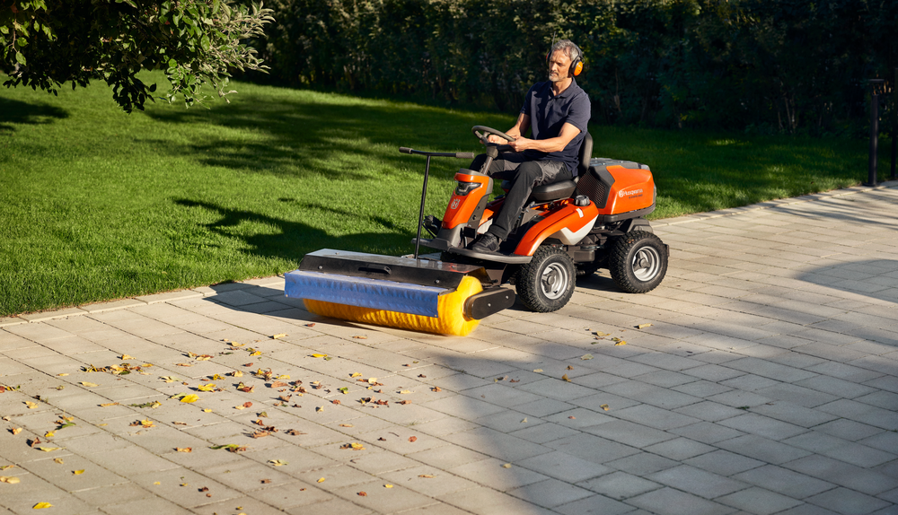 Husqvarna R 320X AWD