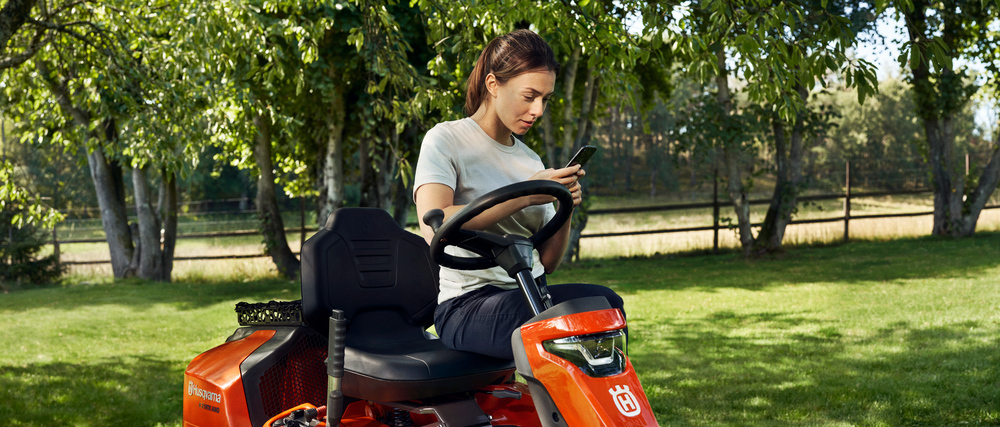 Husqvarna R 320X AWD