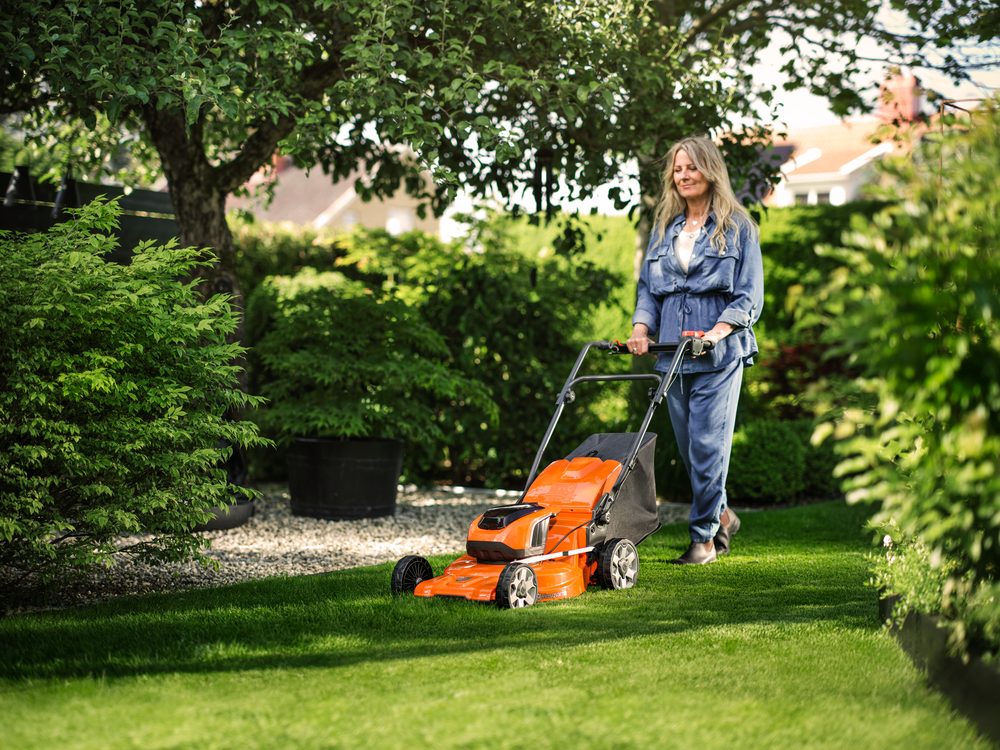 Husqvarna LC 142i